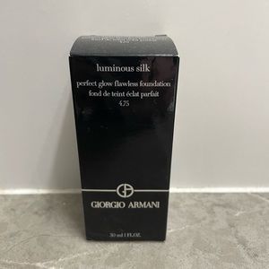 Never Used!! Giorgio Armani luminous silk foundation shades shade 4.75